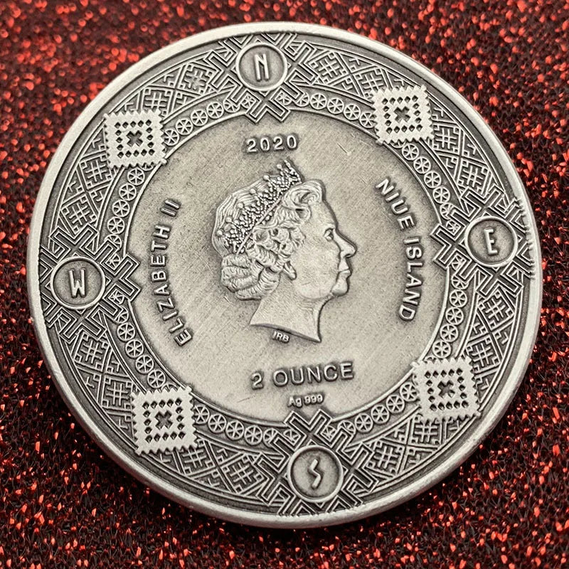 Ancient Silver British Queen Elizabeth Commemorative Coin